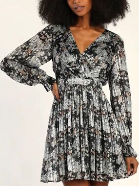 Lulus Cute and Charming Black Floral Lirex Long Sleeve Mini Dress, size XS